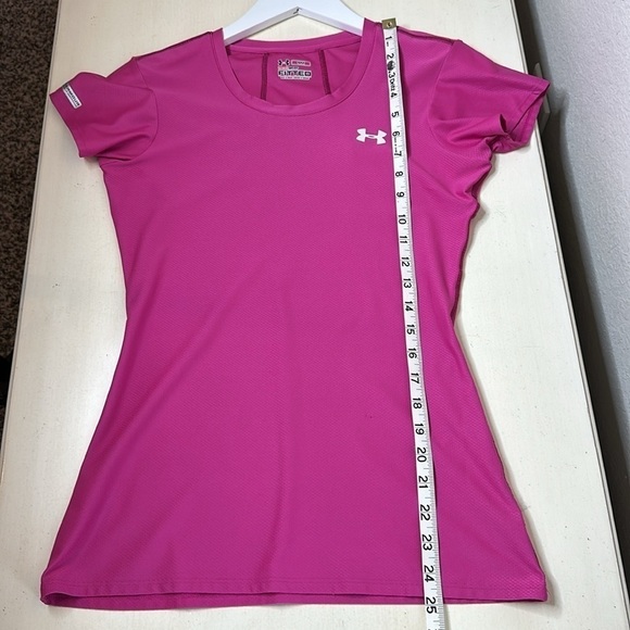 Under Armour Heatgear Short Sleeve Workout Top Size Small - Picture 11 of 11